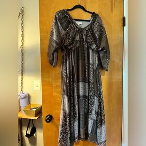 Piper & Scoot Bandana Print Maxi Dress w/ Pockets